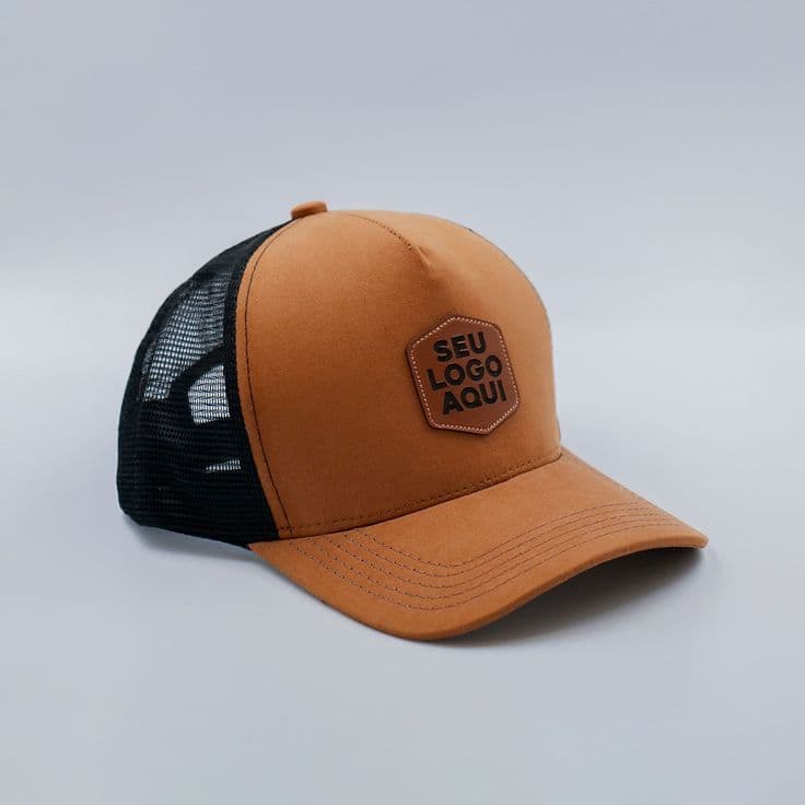 Boné modelo trucker